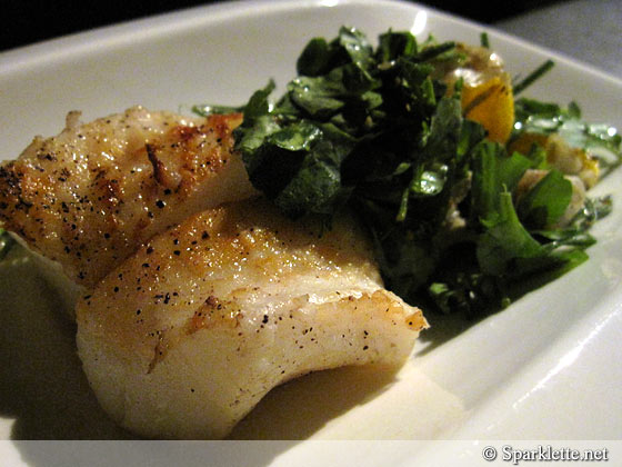 Grilled cod fillet with fennel and blood orange salad