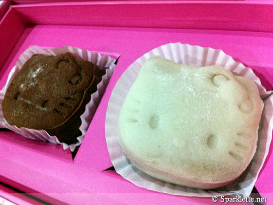 Hello Kitty mooncakes from Polar Puffs & Cakes, Singapore