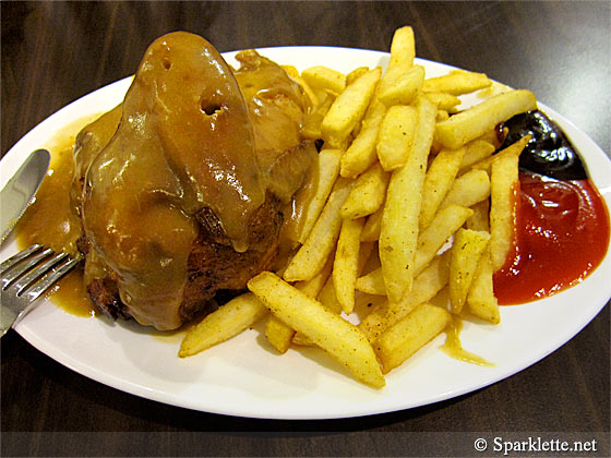 Quarter roasted chicken with chips