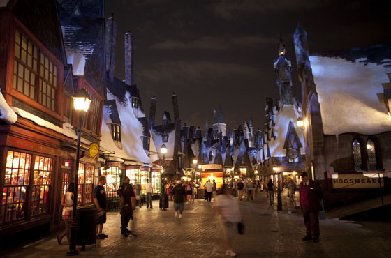 Universal Studios Orlando: Harry Potter theme park - Hogsmeade Village